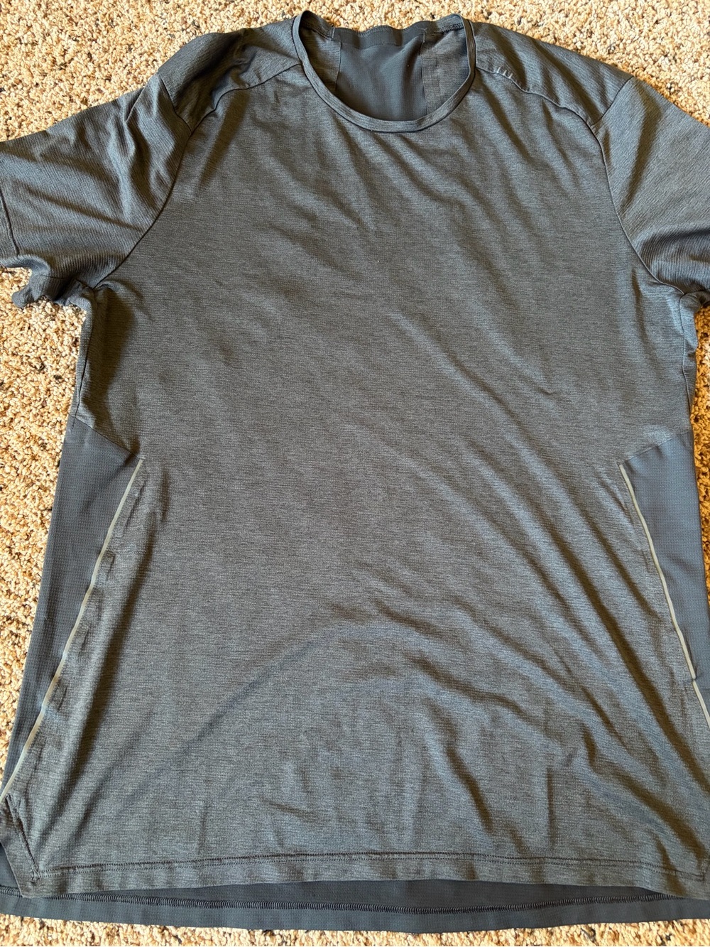 lululemon athletica Men's Short Sleeve Performance Tee - Charcoal Gray